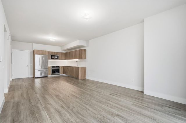 2960 NE 207th St 1108, Miami, FL 33180