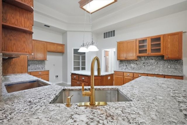 4201 Lake Apache Dr, Corpus Christi, TX 78413