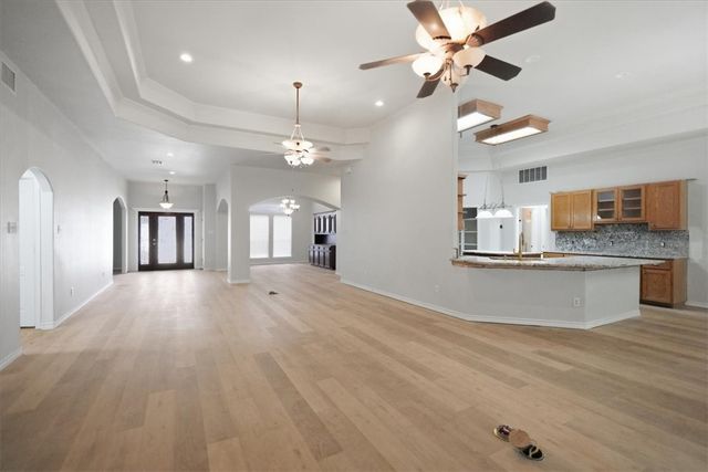 4201 Lake Apache Dr, Corpus Christi, TX 78413