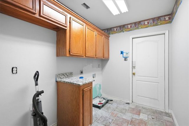 4201 Lake Apache Dr, Corpus Christi, TX 78413