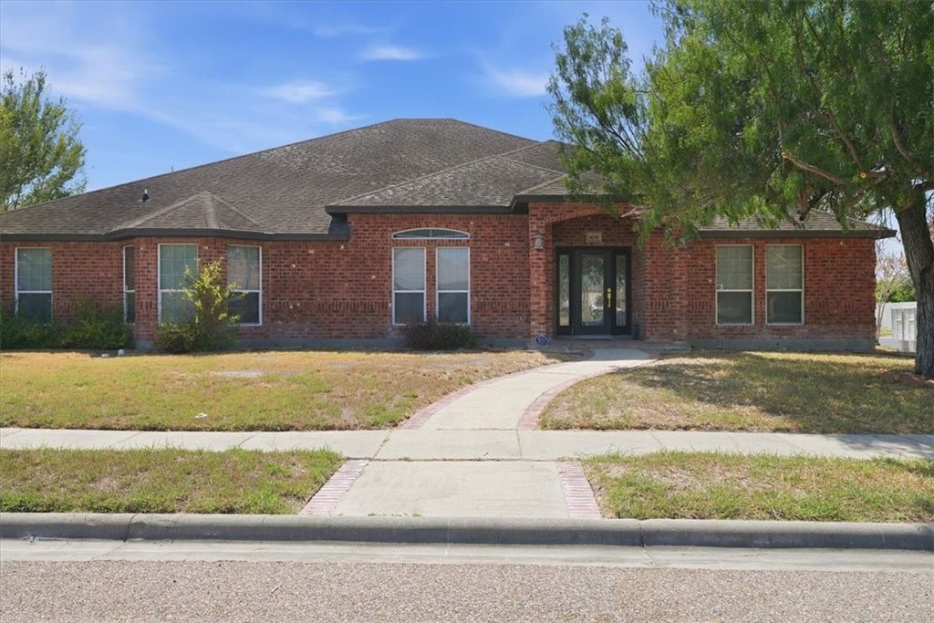 4201 Lake Apache Dr, Corpus Christi, TX 78413