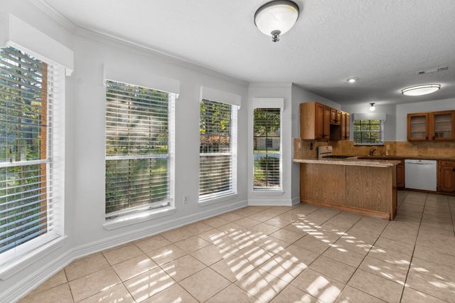 11841 Lakeview Manor Drive, Willis, TX 77318