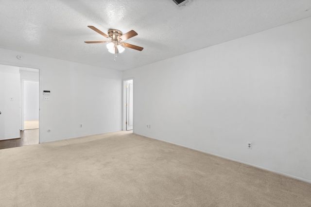 11841 Lakeview Manor Drive, Willis, TX 77318