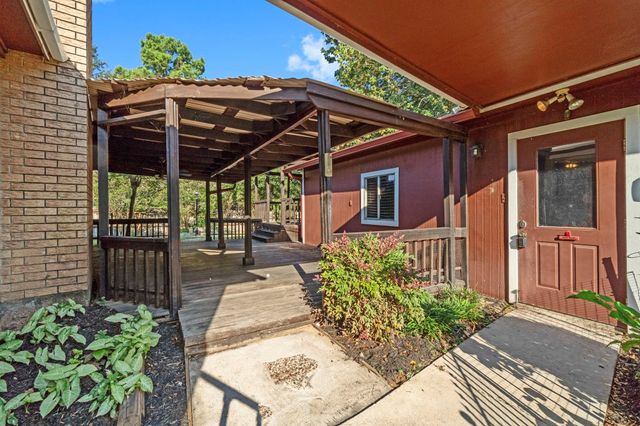 11841 Lakeview Manor Drive, Willis, TX 77318