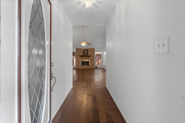 11841 Lakeview Manor Drive, Willis, TX 77318