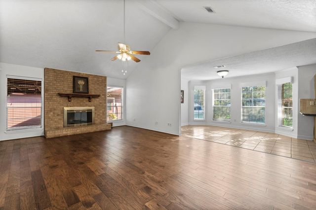 11841 Lakeview Manor Drive, Willis, TX 77318