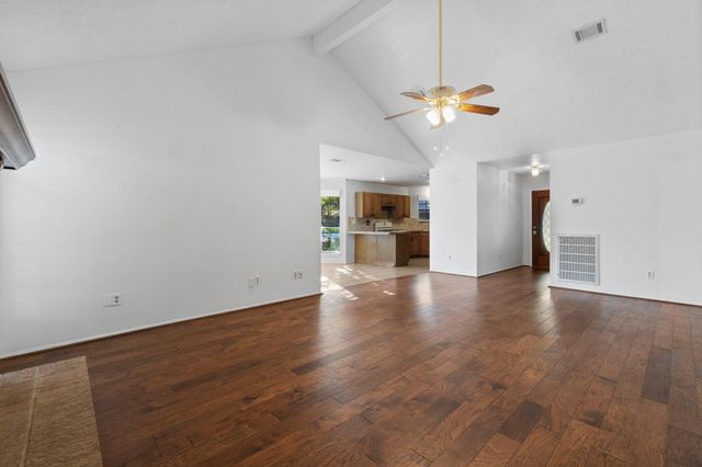 11841 Lakeview Manor Drive, Willis, TX 77318