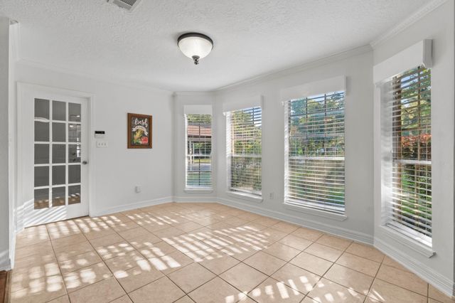 11841 Lakeview Manor Drive, Willis, TX 77318