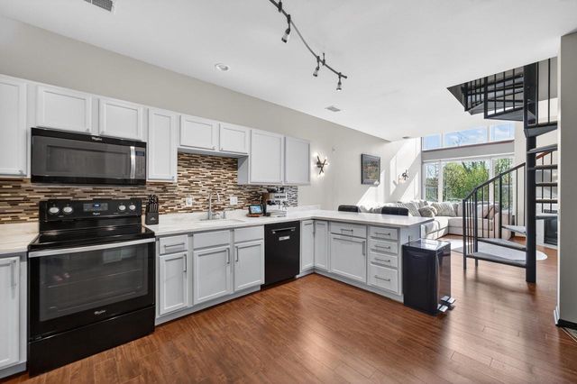 6635 Windsor Commons Avenue, Windsor, WI 53598