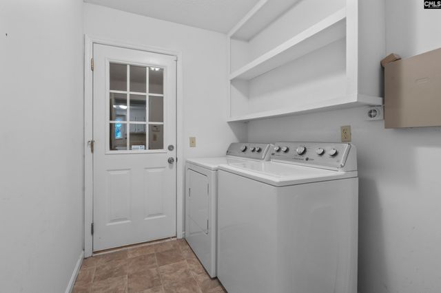 1015 Starcrest Road, West Columbia, SC 29172