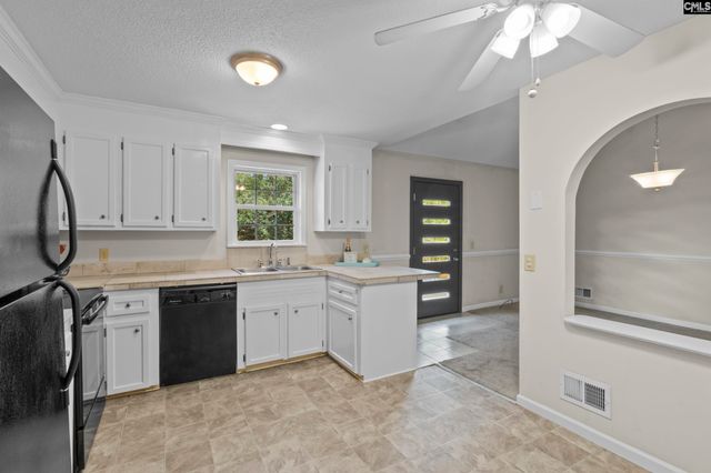 1015 Starcrest Road, West Columbia, SC 29172