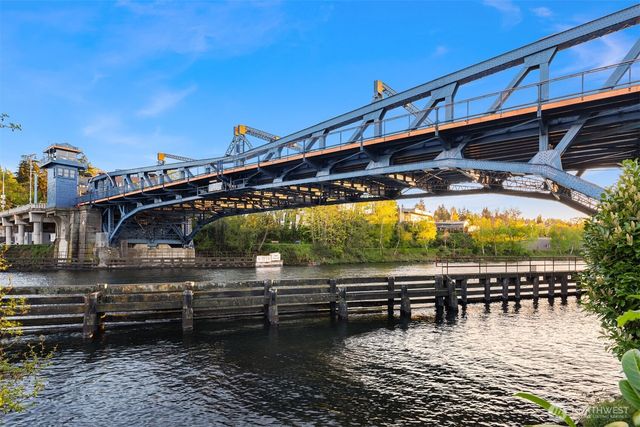 3612 Francis Avenue N, Seattle, WA 98103