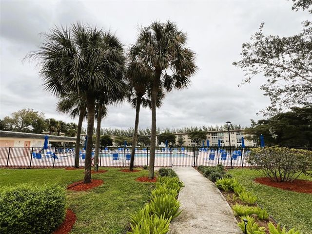 1803 Eleuthera Point J-2, Coconut Creek, FL 33066