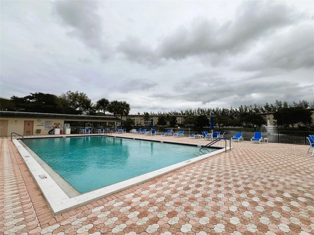 1803 Eleuthera Point J-2, Coconut Creek, FL 33066