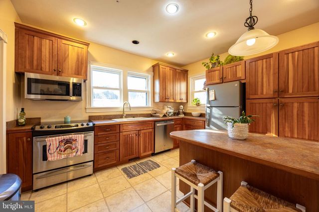 76 ZORGER ST, Harpers Ferry, WV 25425