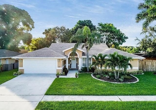 1251 Rowayton Circle, Wellington, FL 33414