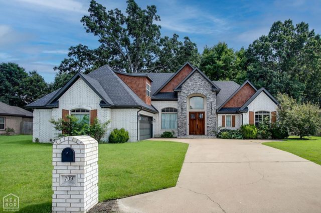 709 Smithfield, Jonesboro, AR 72401