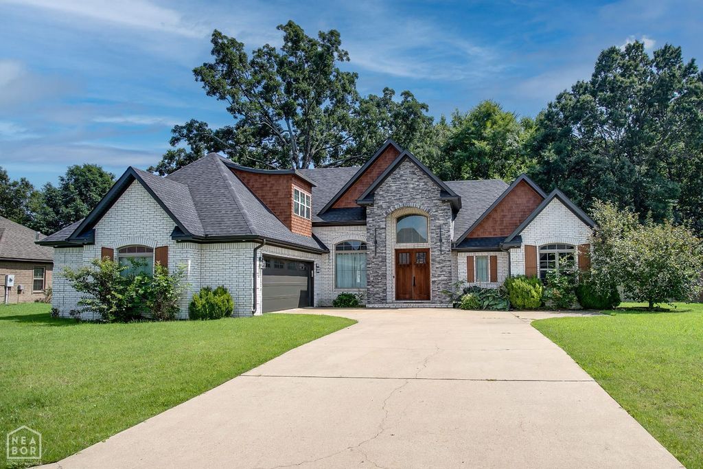 709 Smithfield, Jonesboro, AR 72401