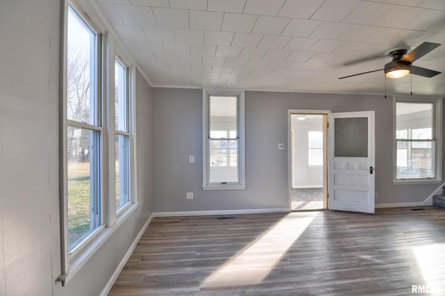 614 VIRGINIA Avenue, Taylorville, IL 62568