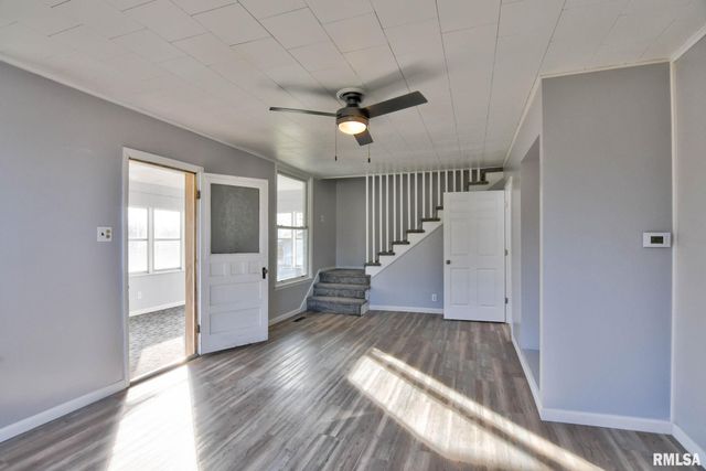 614 VIRGINIA Avenue, Taylorville, IL 62568