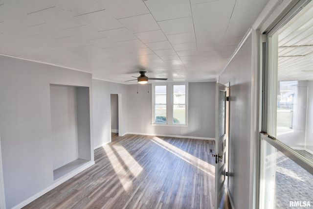 614 VIRGINIA Avenue, Taylorville, IL 62568