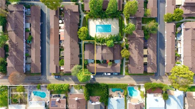 7554 Corbin 4, Reseda, CA 91335