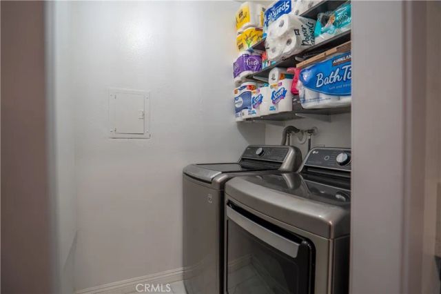7554 Corbin 4, Reseda, CA 91335