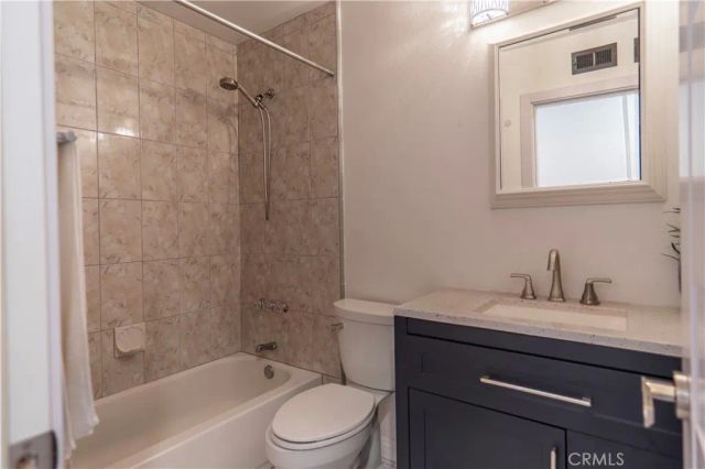 7554 Corbin 4, Reseda, CA 91335