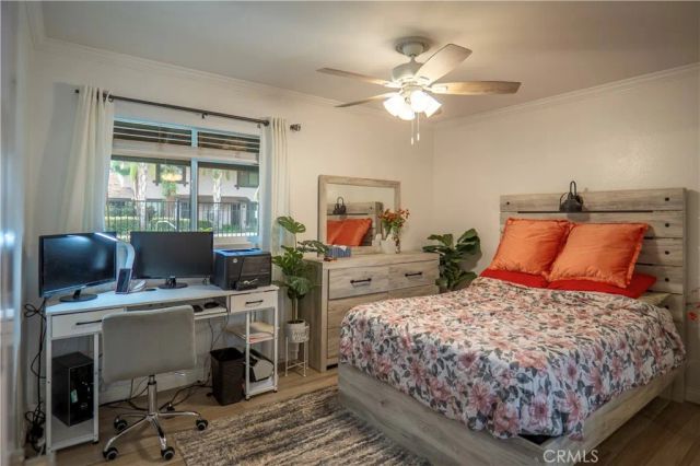 7554 Corbin 4, Reseda, CA 91335