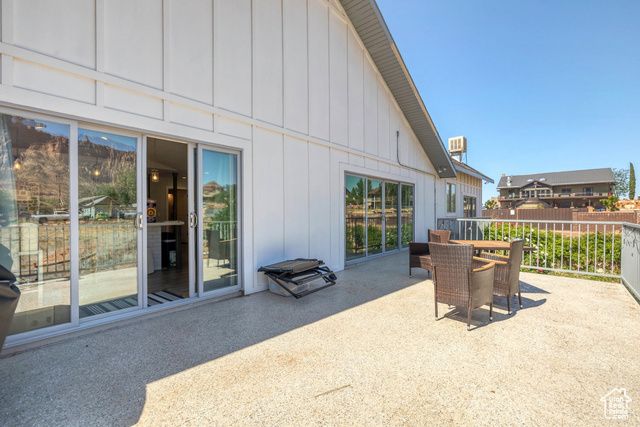 740 W UZONA AVE, Hildale, UT 84784