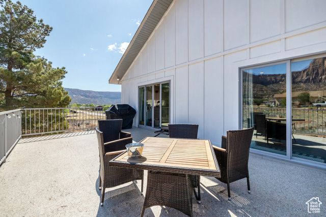 740 W UZONA AVE, Hildale, UT 84784