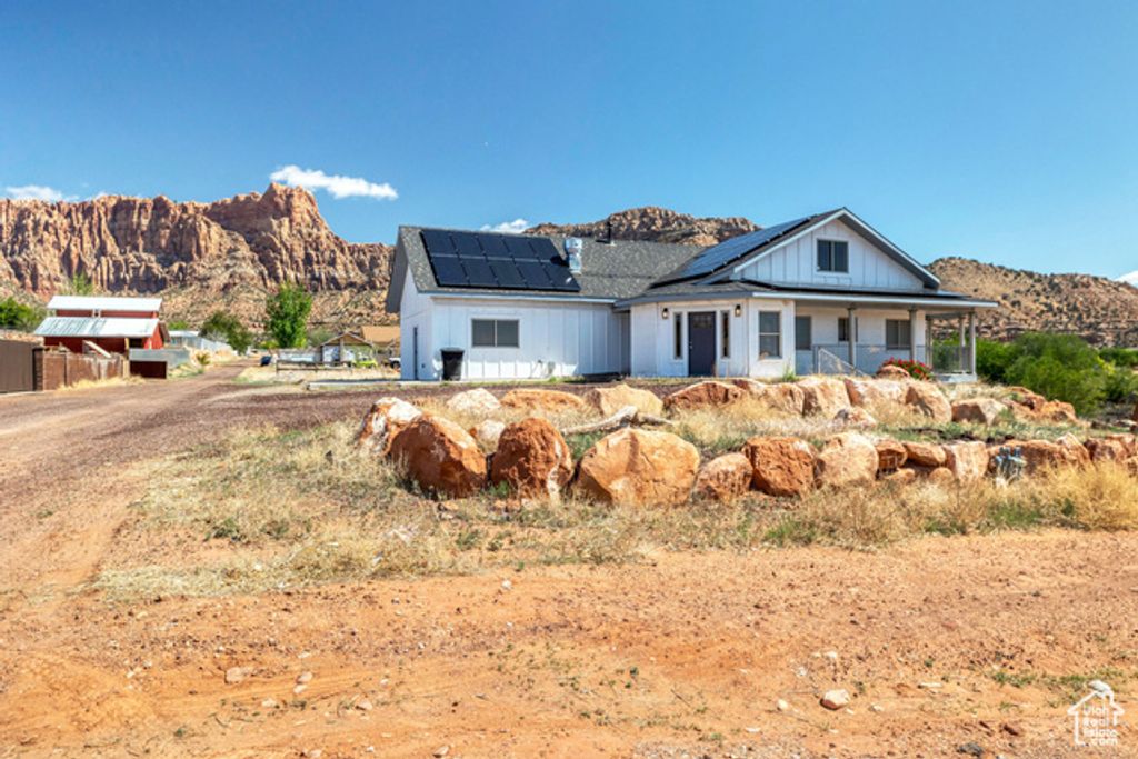 740 W UZONA AVE, Hildale, UT 84784
