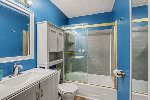 10609 Hummingbird Street NW, Coon Rapids, MN 55433