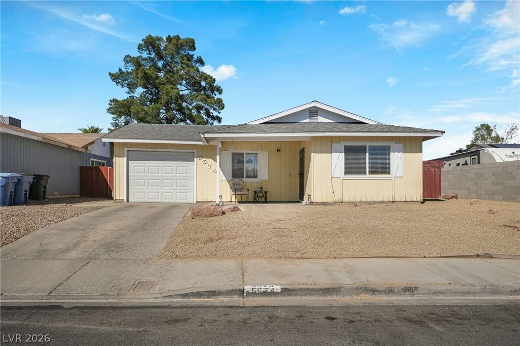 5574 Tunis Avenue, Las Vegas, NV 89122 — exterior