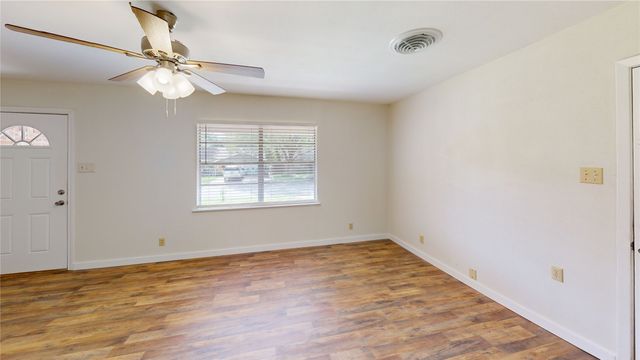2413 N Lockhart Street, Sherman, TX 75092