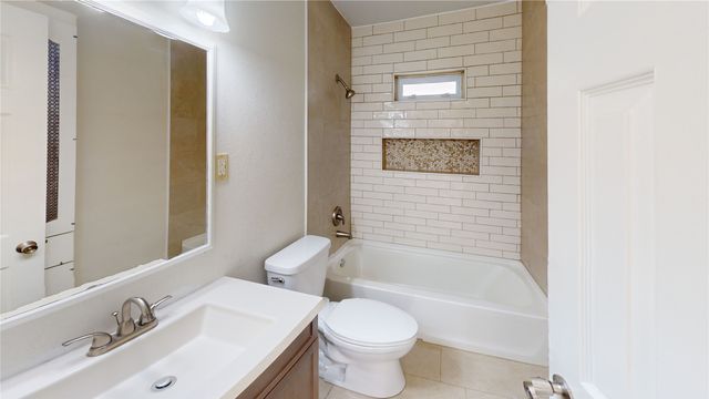 2413 N Lockhart Street, Sherman, TX 75092