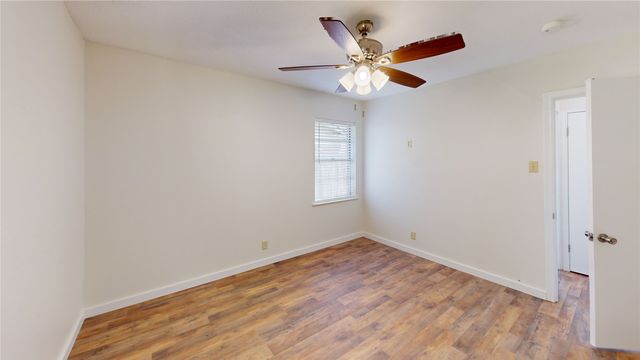 2413 N Lockhart Street, Sherman, TX 75092