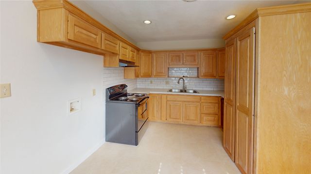 2413 N Lockhart Street, Sherman, TX 75092