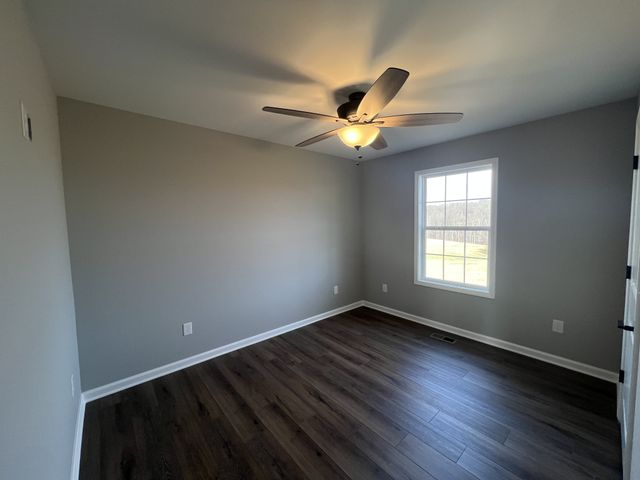 1832 Lafayette Rd, Red Boiling Springs, TN 37150