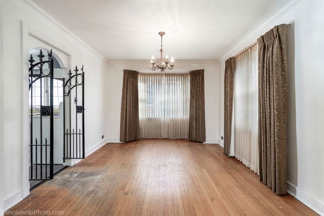 6738 N Ionia Avenue, Chicago, IL 60646