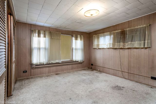 6738 N Ionia Avenue, Chicago, IL 60646