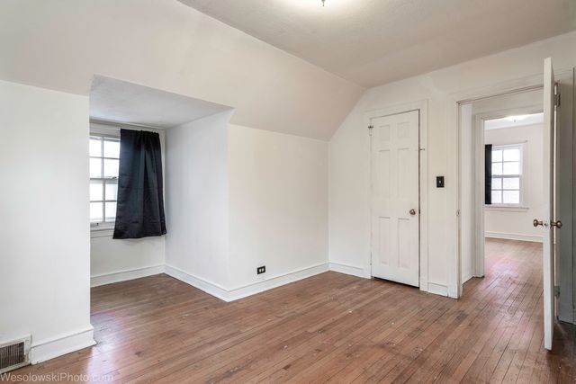 6738 N Ionia Avenue, Chicago, IL 60646