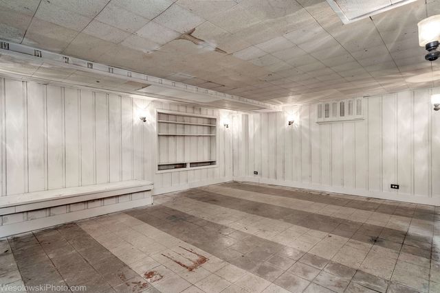 6738 N Ionia Avenue, Chicago, IL 60646