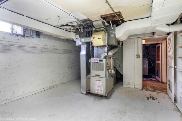 6738 N Ionia Avenue, Chicago, IL 60646