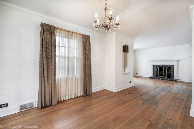 6738 N Ionia Avenue, Chicago, IL 60646