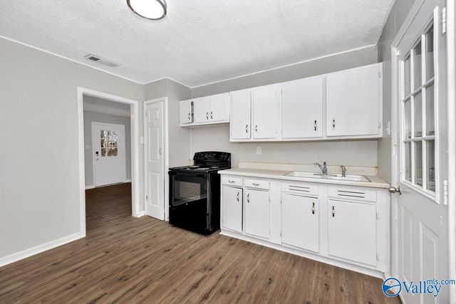 4306 9th Avenue SW, Huntsville, AL 35805