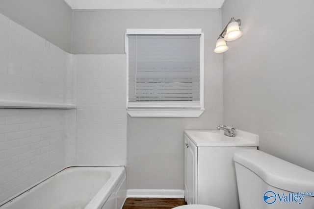 4306 9th Avenue SW, Huntsville, AL 35805