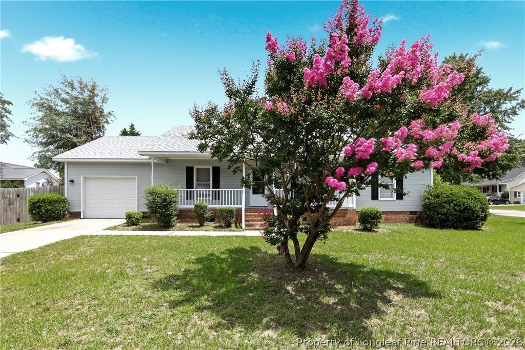 5816 Bloomsbury Drive, Fayetteville, NC 28306 — exterior