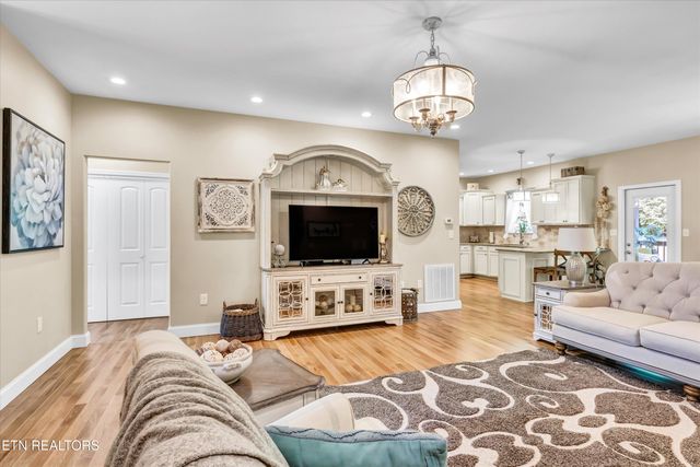 2106 Zion Drive, Sevierville, TN 37862