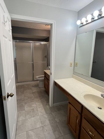 2123 Clareglen Drive, 204, Crescent Springs, KY 41017